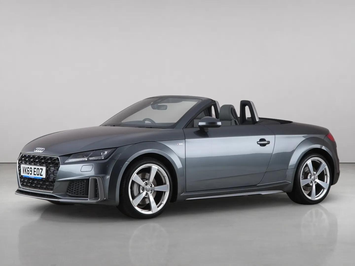Audi TT view 5
