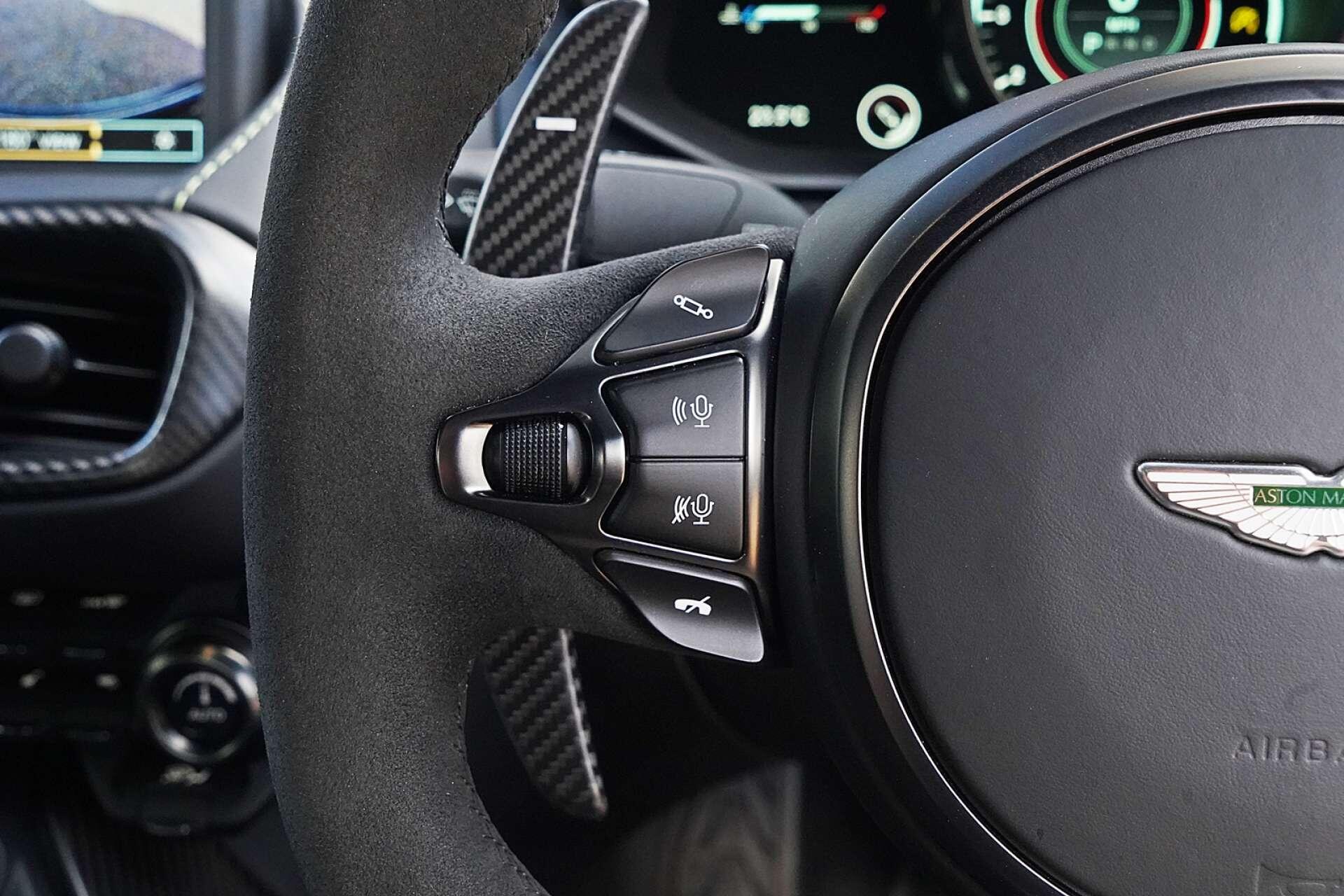 Aston Martin Vantage view 36