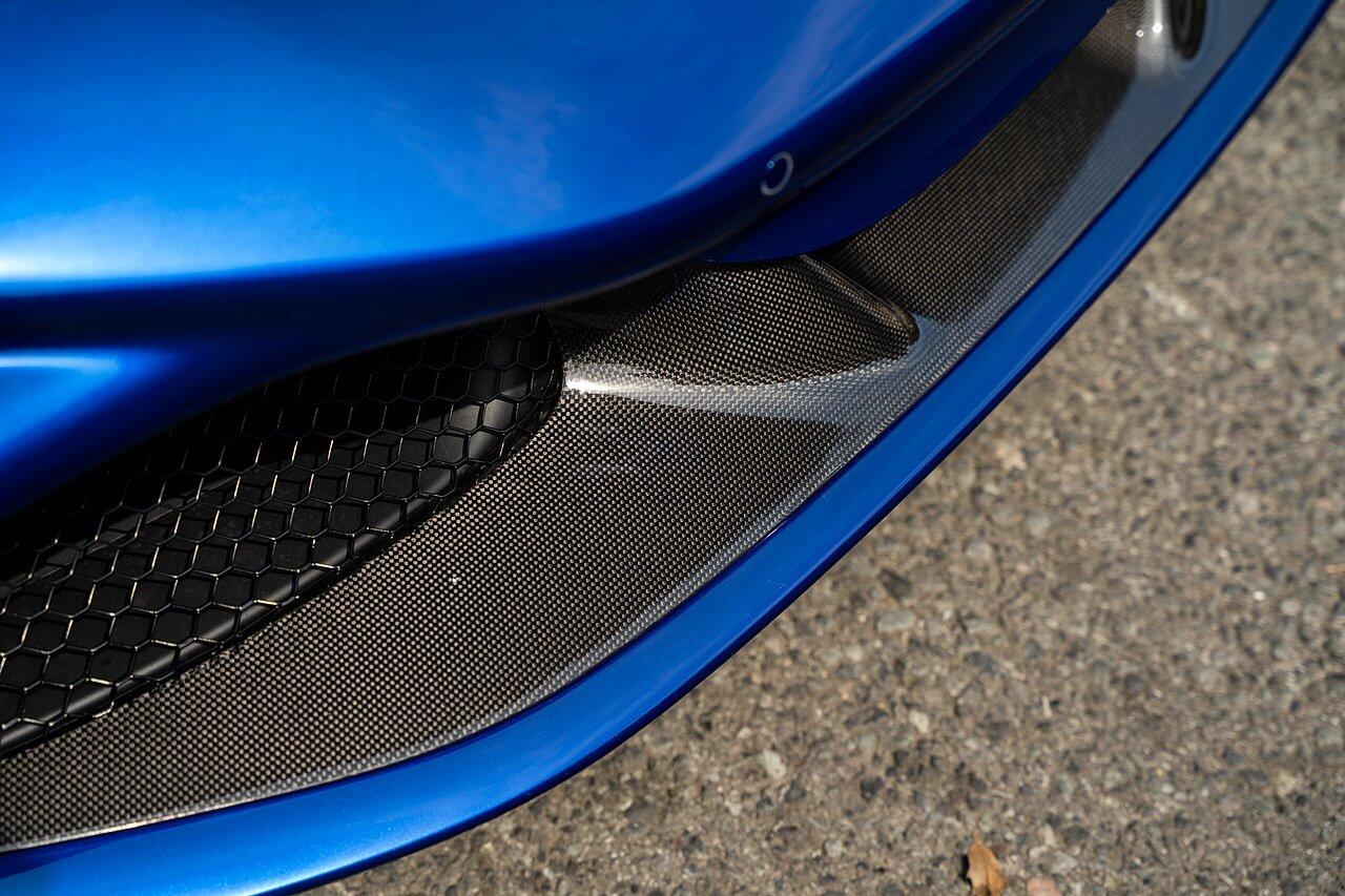 Ferrari F8 Tributo view 123