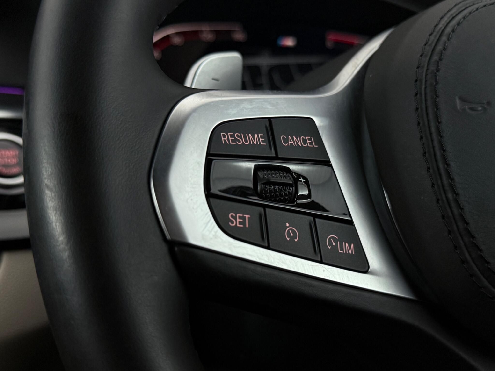 BMW 5 Series view 13