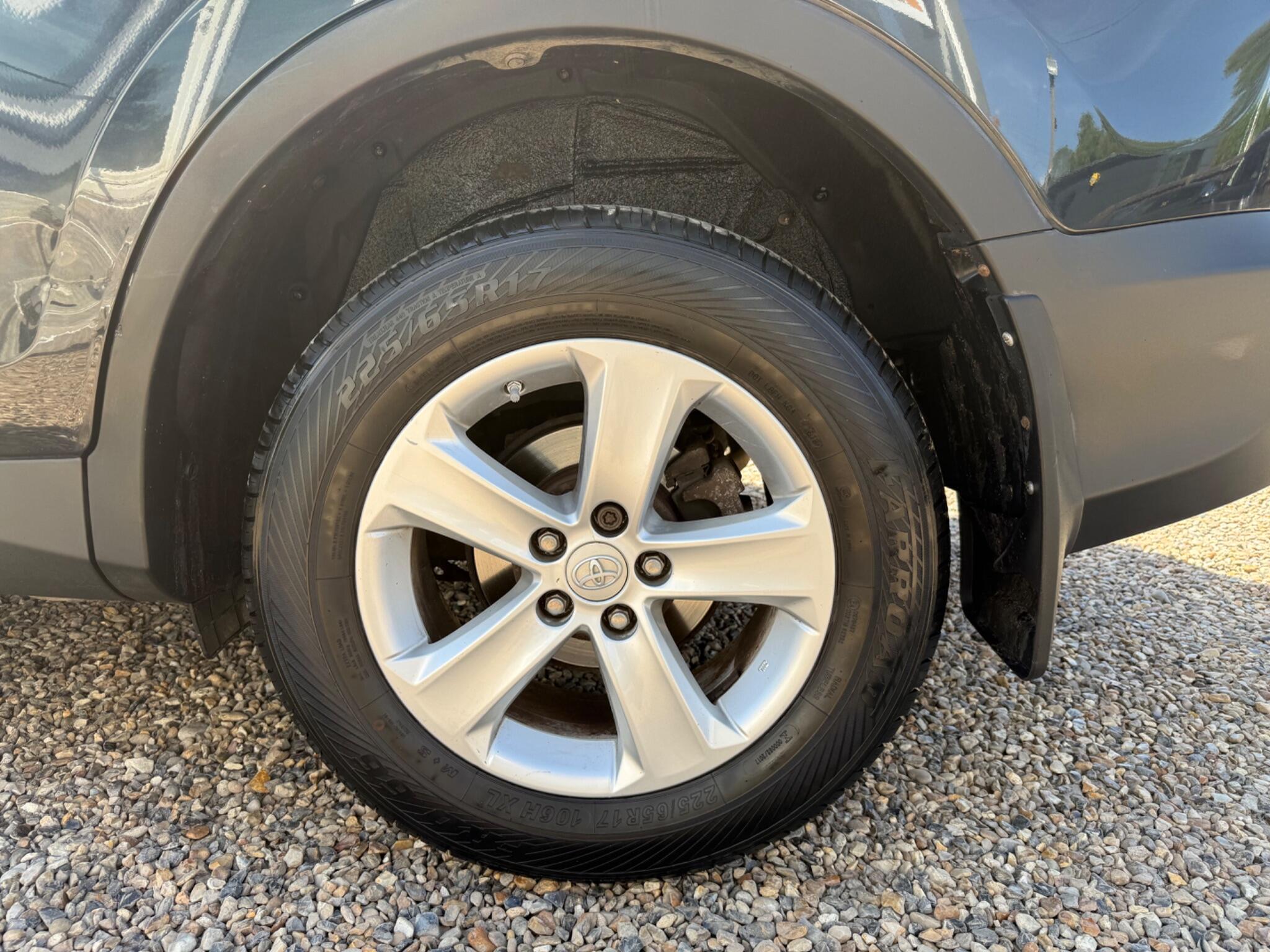 Toyota Rav4 view 13