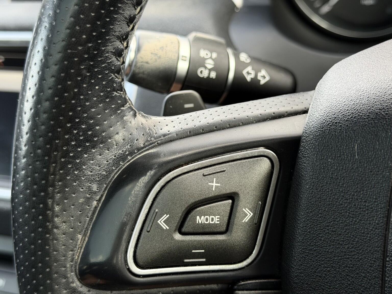 Land Rover Range Rover Evoque view 27