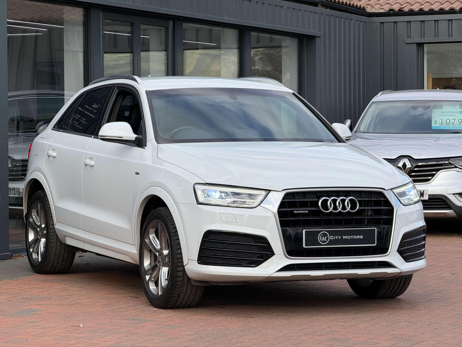 Audi Q3 view 12