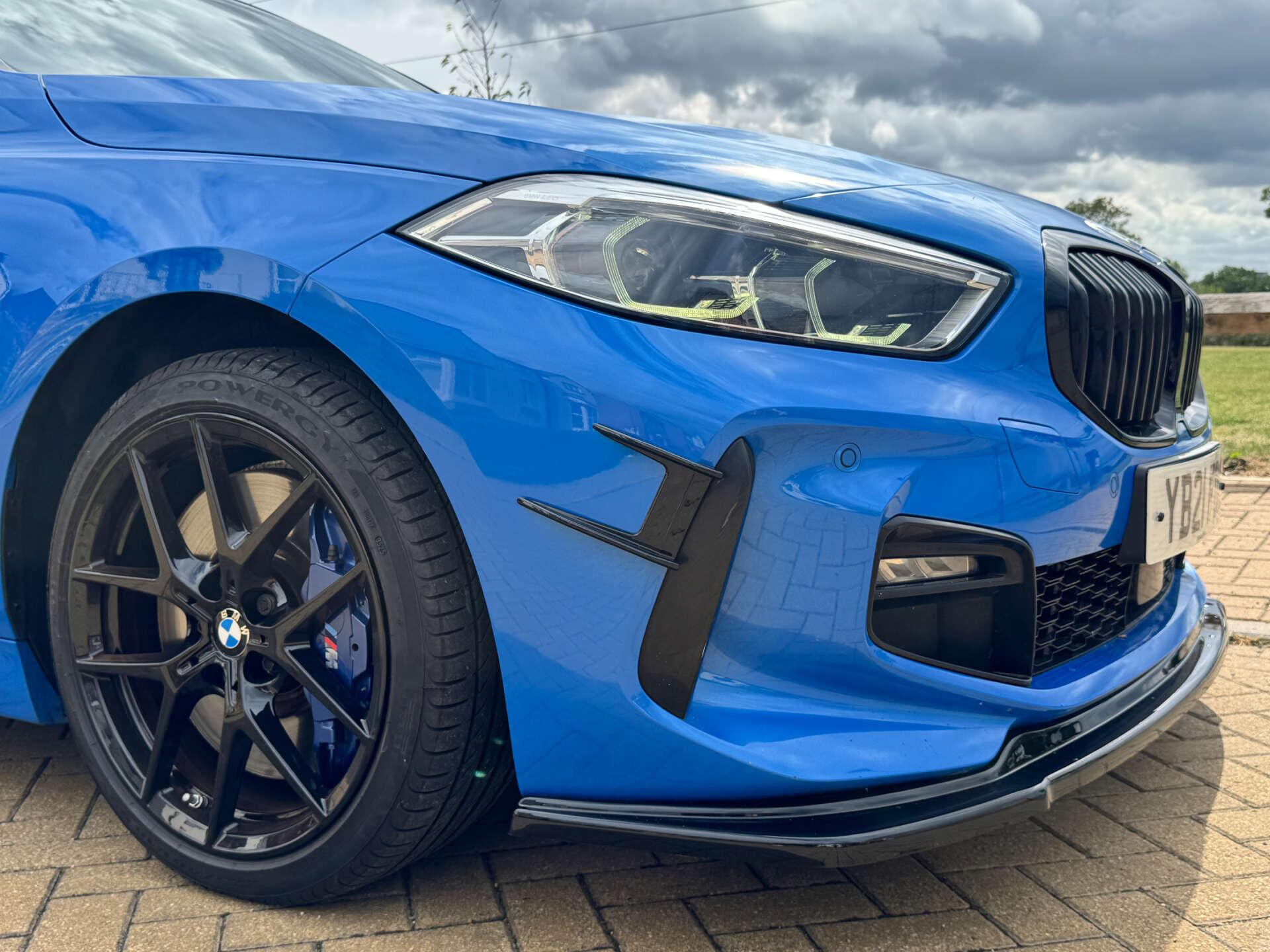 BMW 1 Series view 10