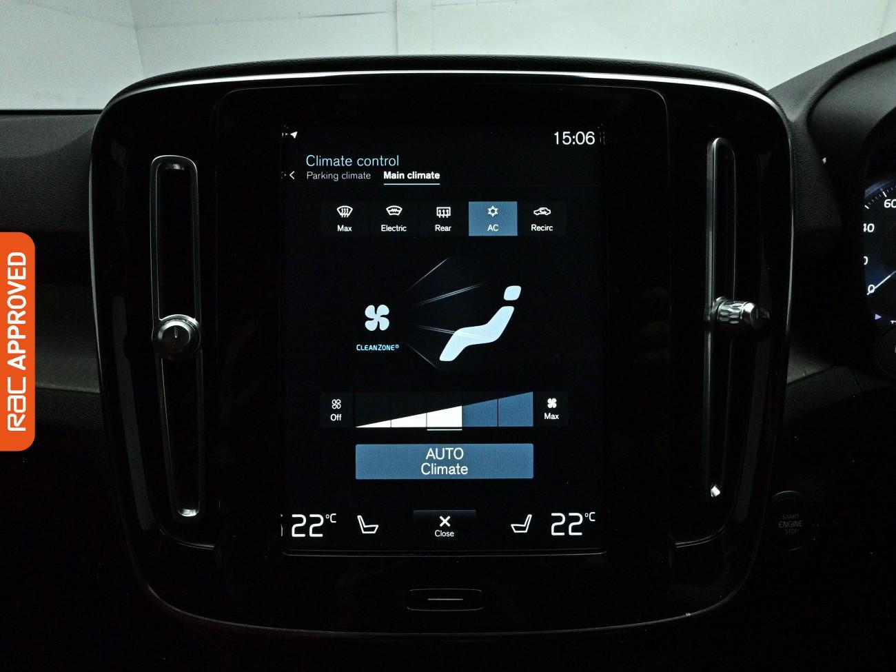 Volvo XC40 view 16
