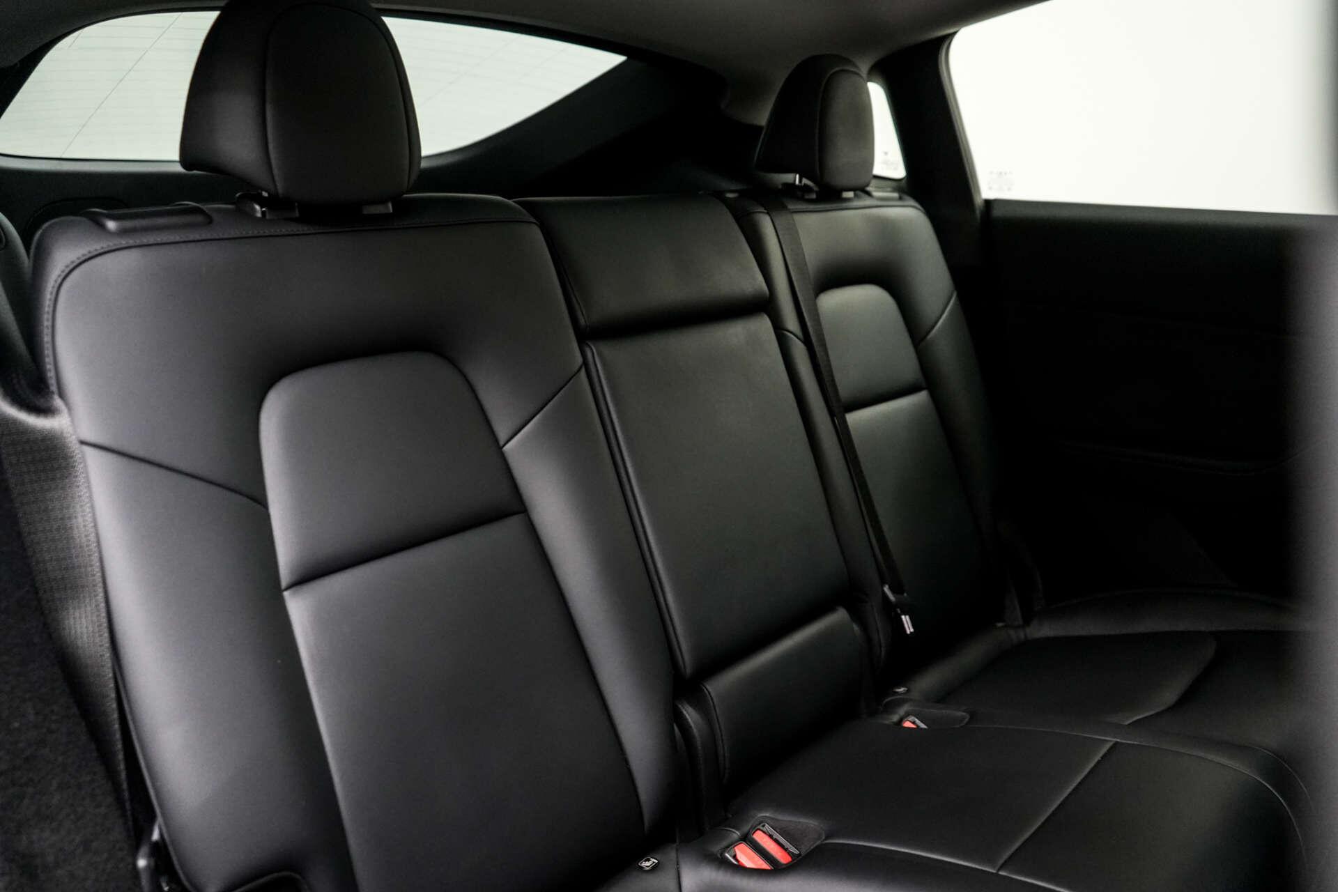 Tesla Model Y view 21