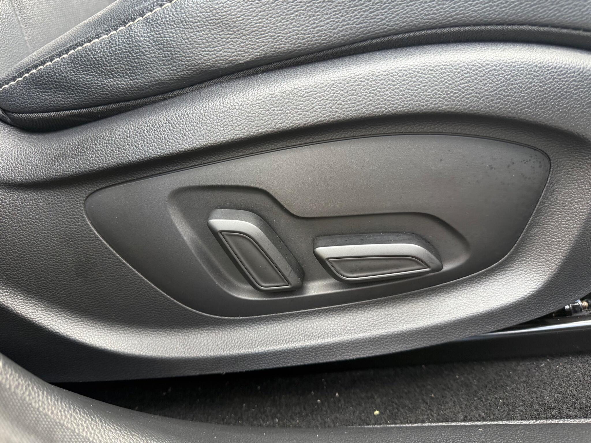 MG MG5 view 30