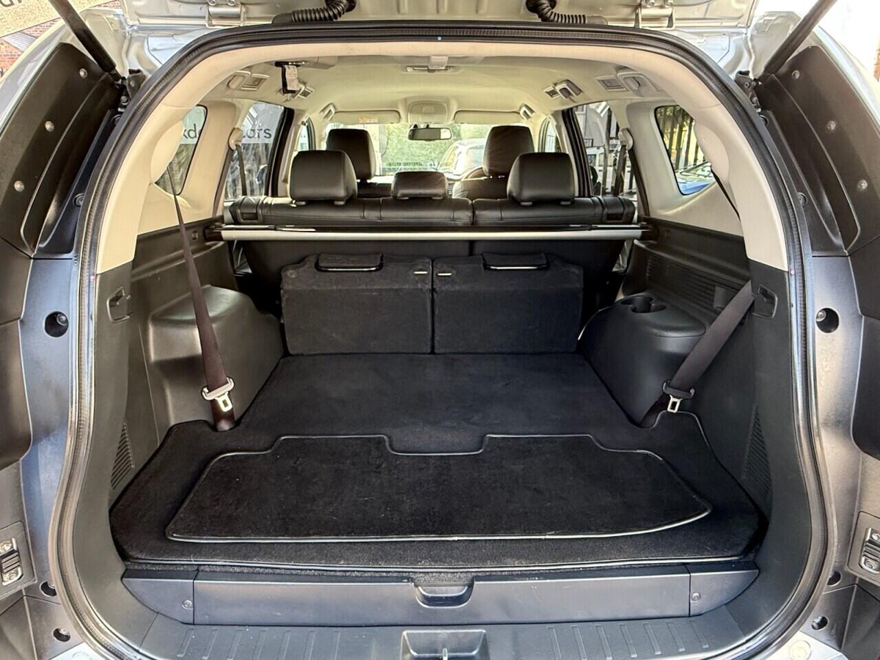 Mitsubishi Shogun Sport view 22