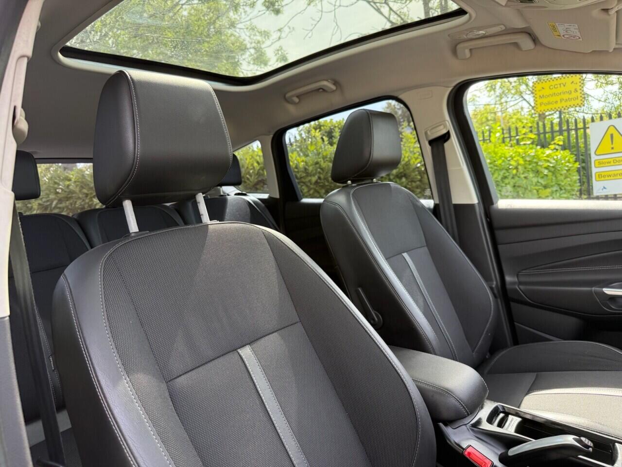 Ford C-Max view 10