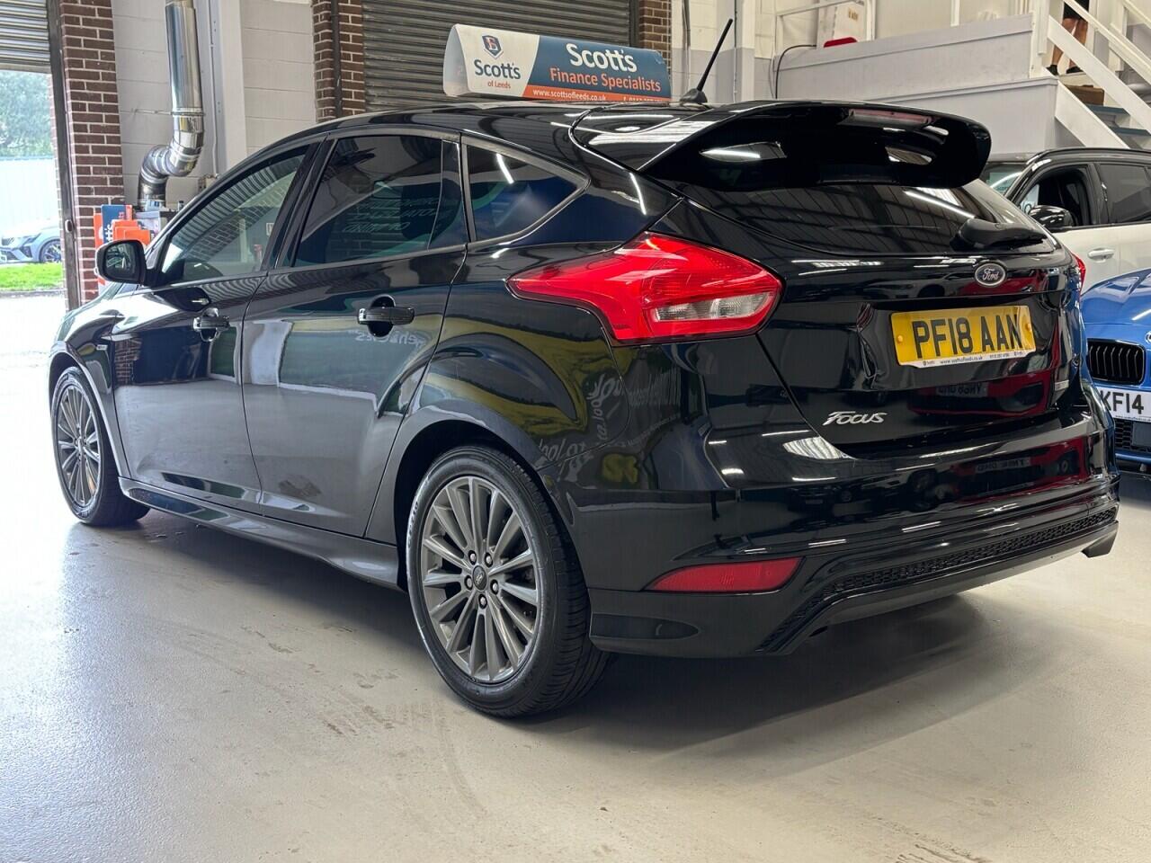 Ford Focus view 7