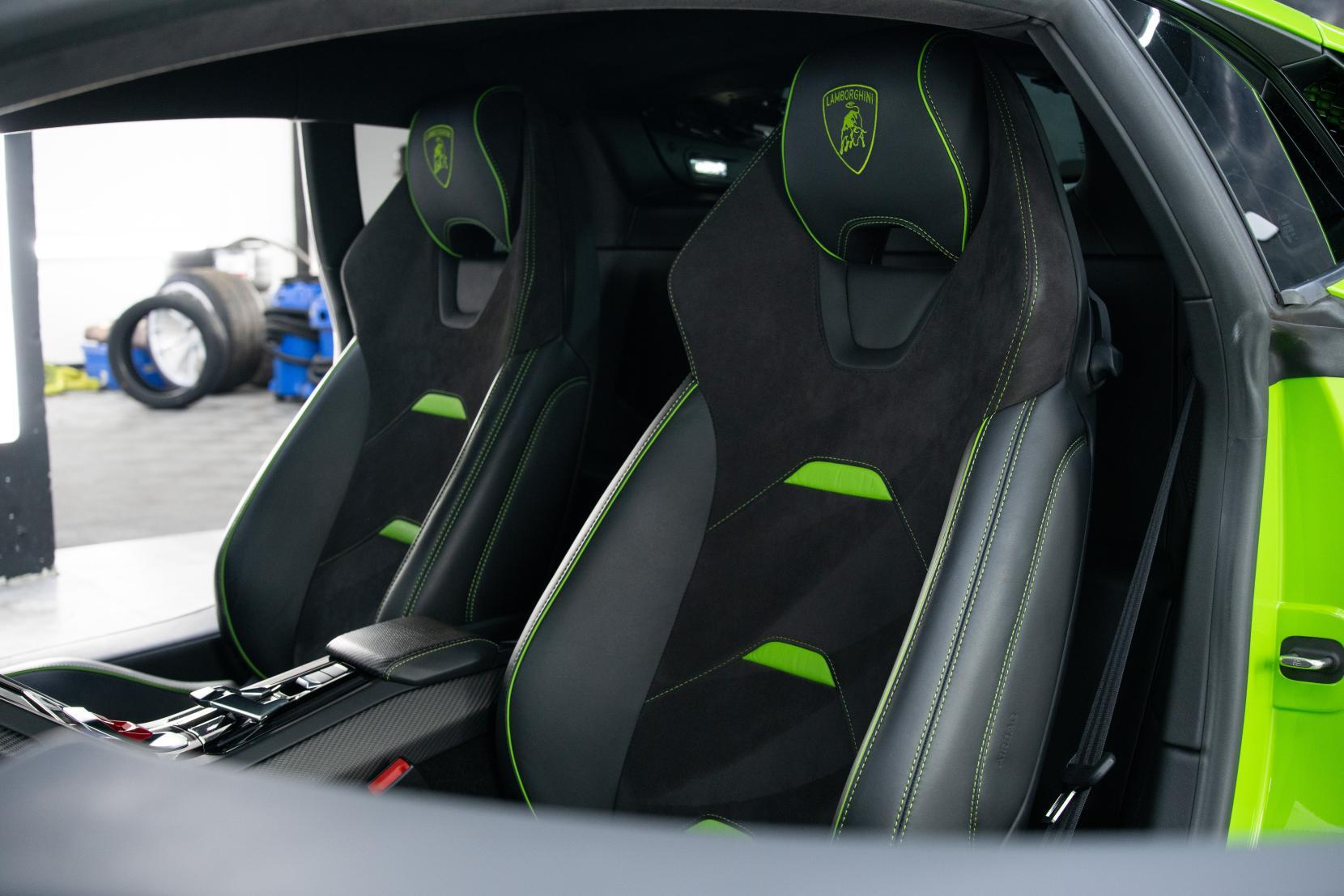 Lamborghini Huracan view 8