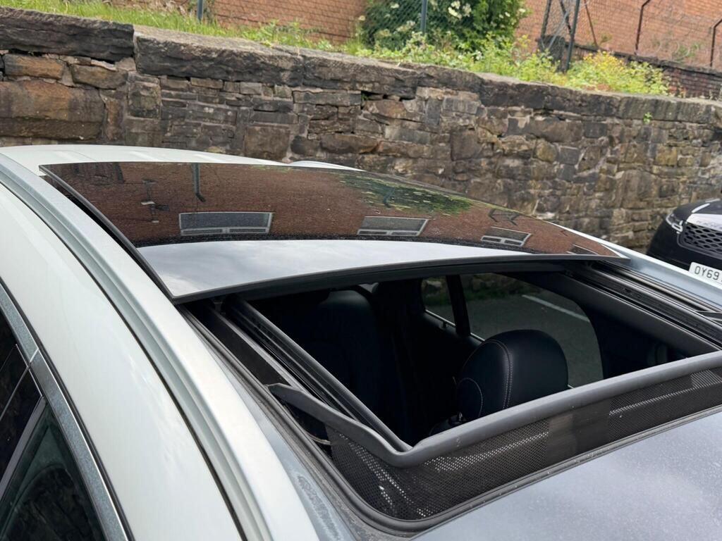 Mercedes-Benz GLC view 9