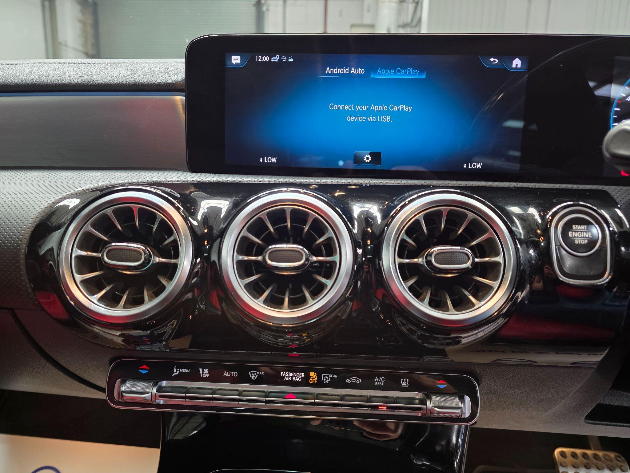 Mercedes-Benz Cla view 11
