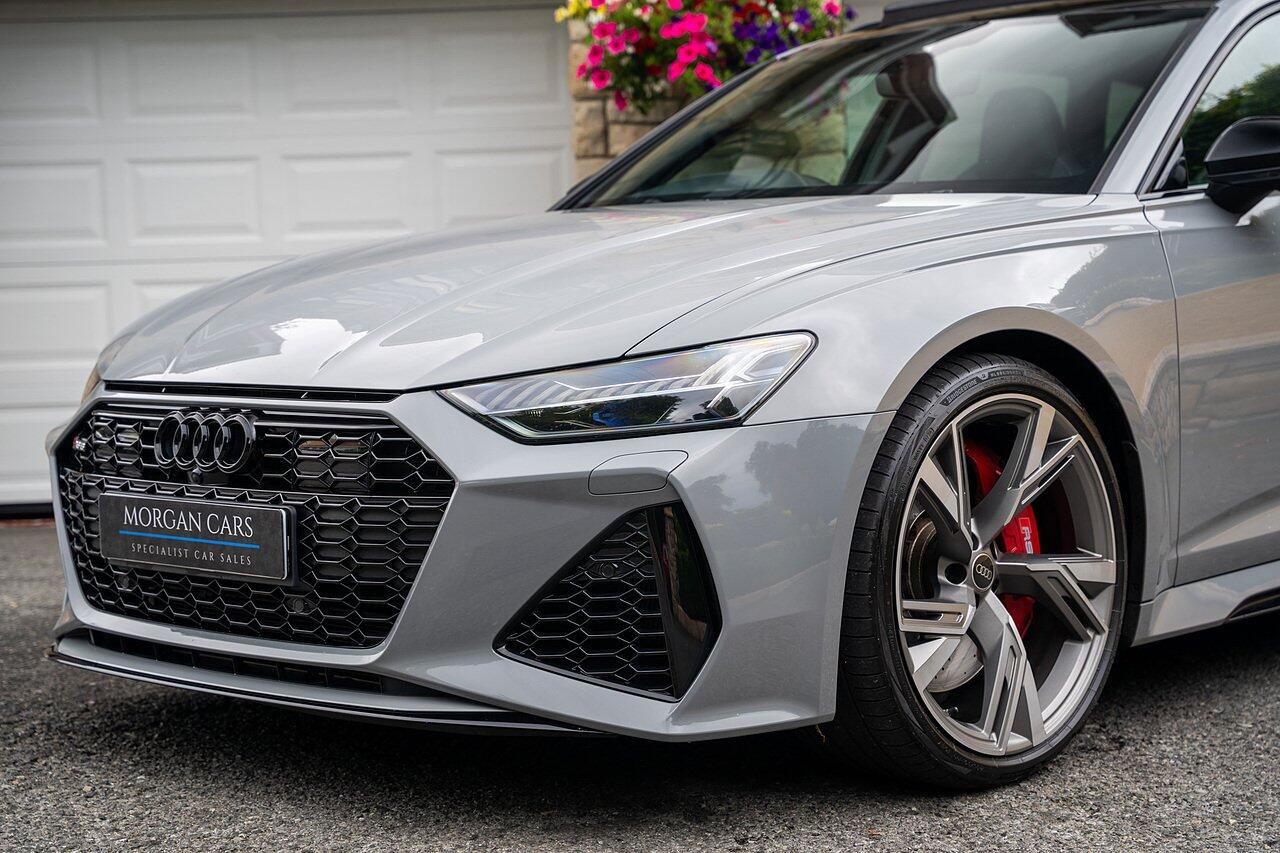 Audi RS6 view 36