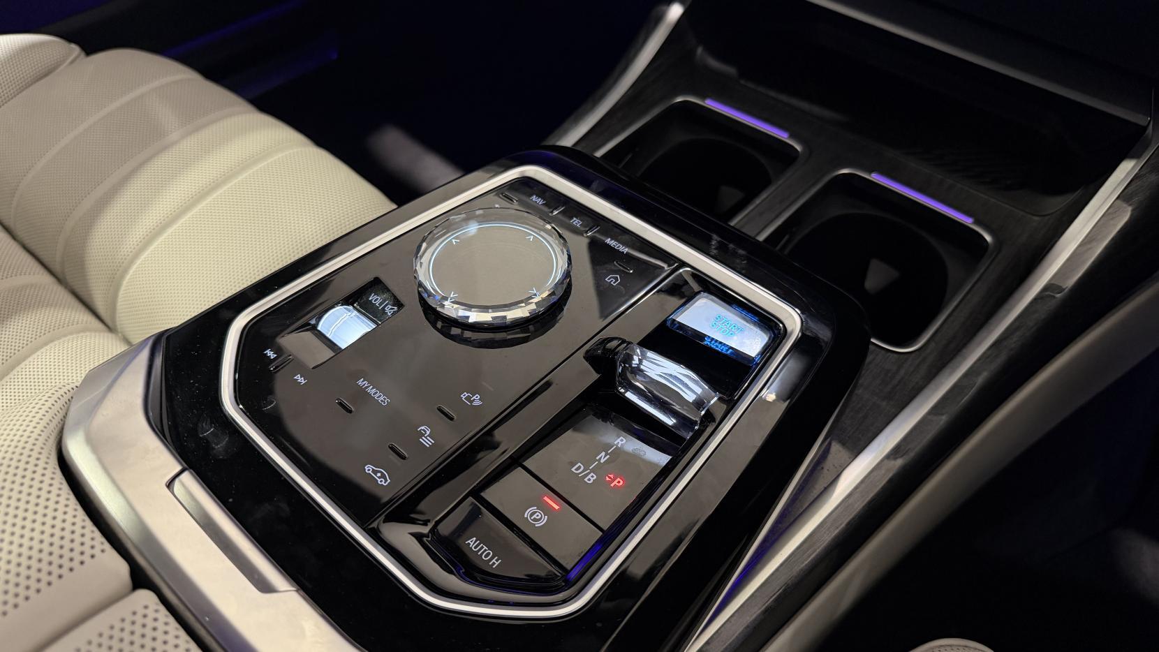 BMW i7 view 32