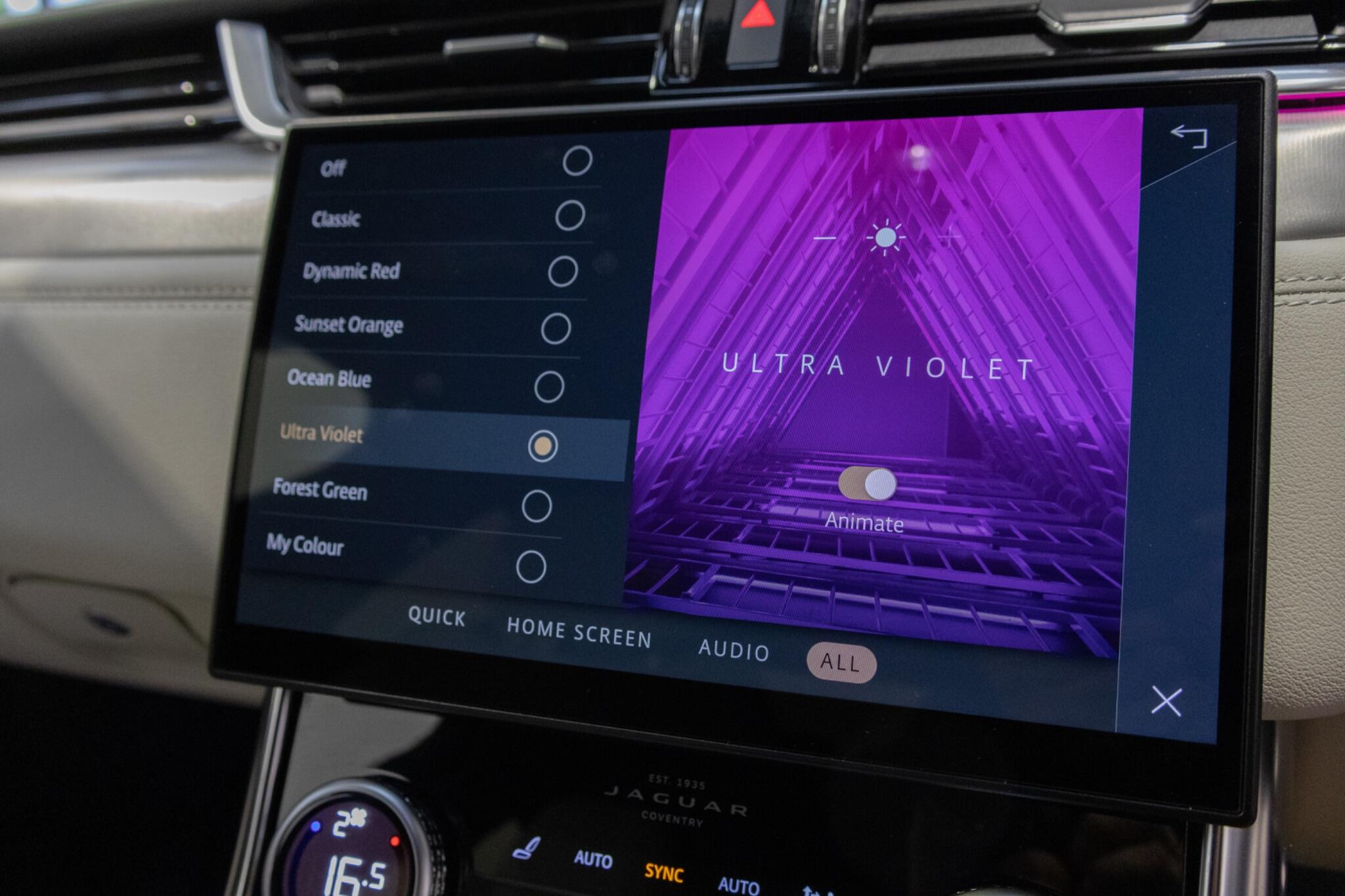 Jaguar XF view 21