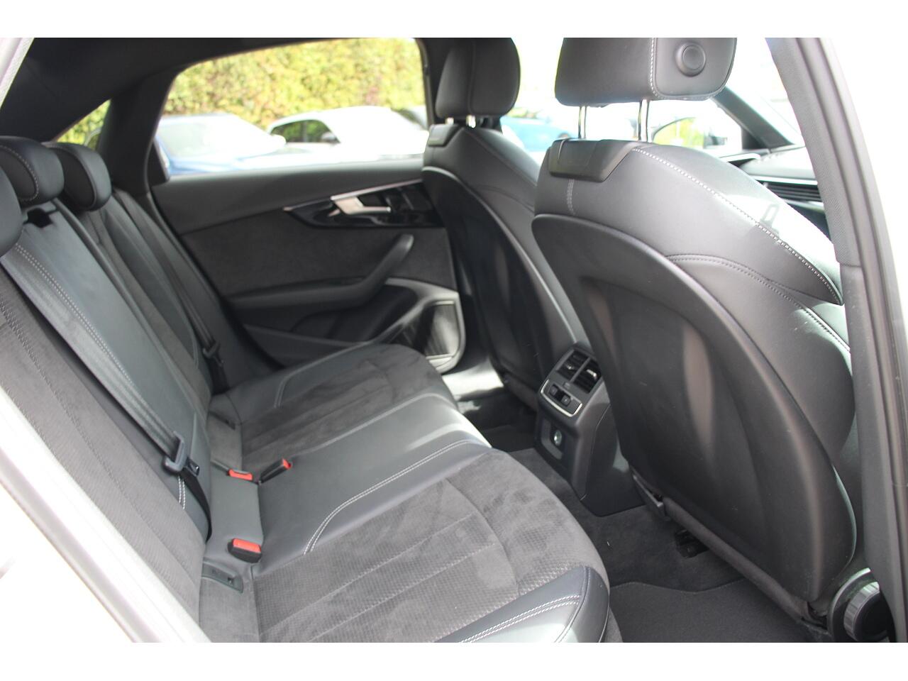 Audi A4 view 20