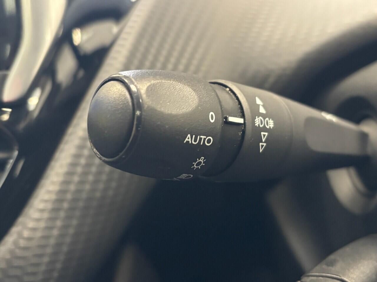 Peugeot 2008 view 37