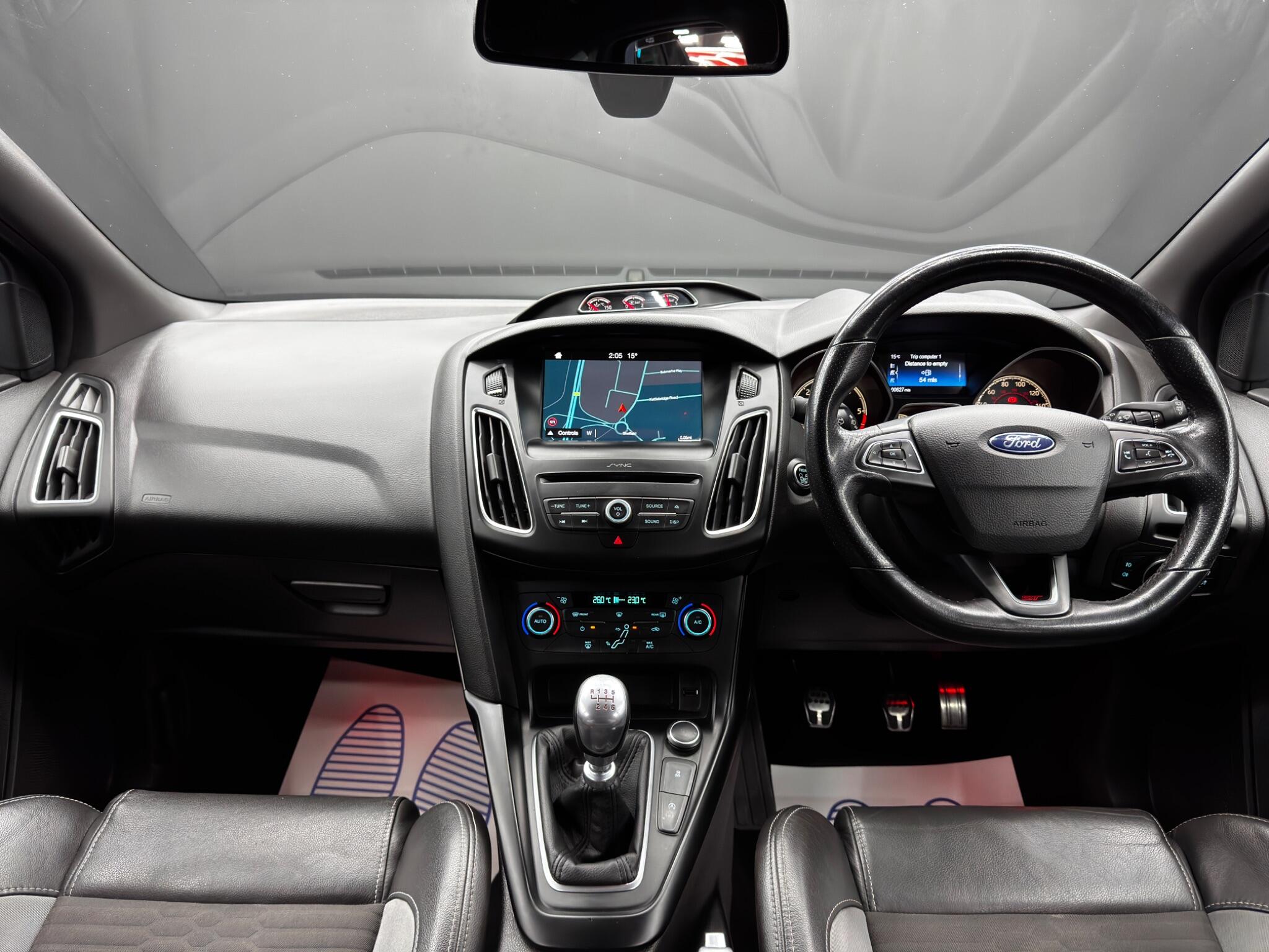 Ford Focus view 10