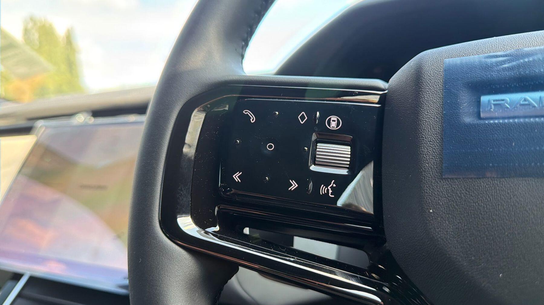 Land Rover Range Rover Velar view 26