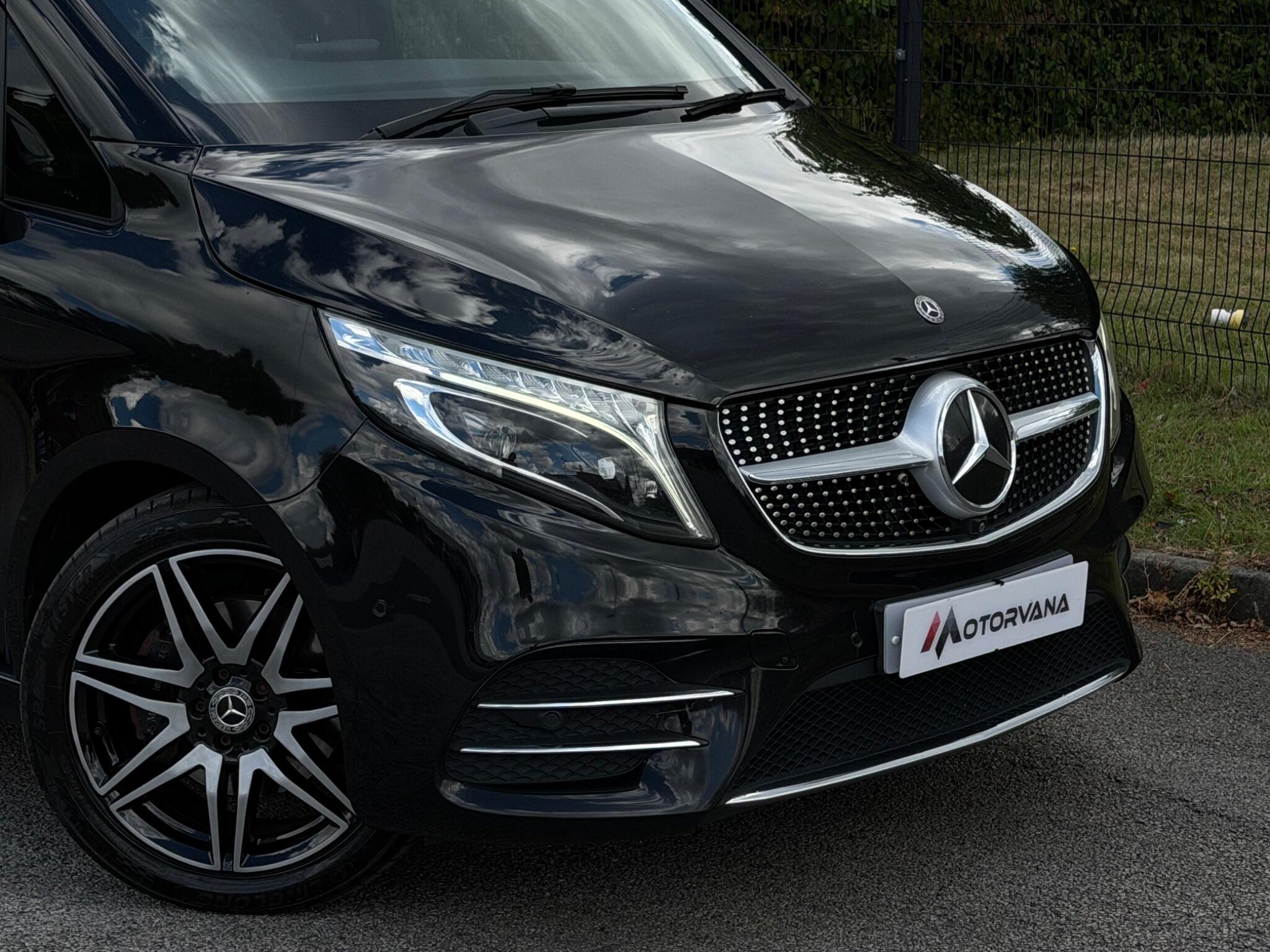 Mercedes-Benz V Class view 34
