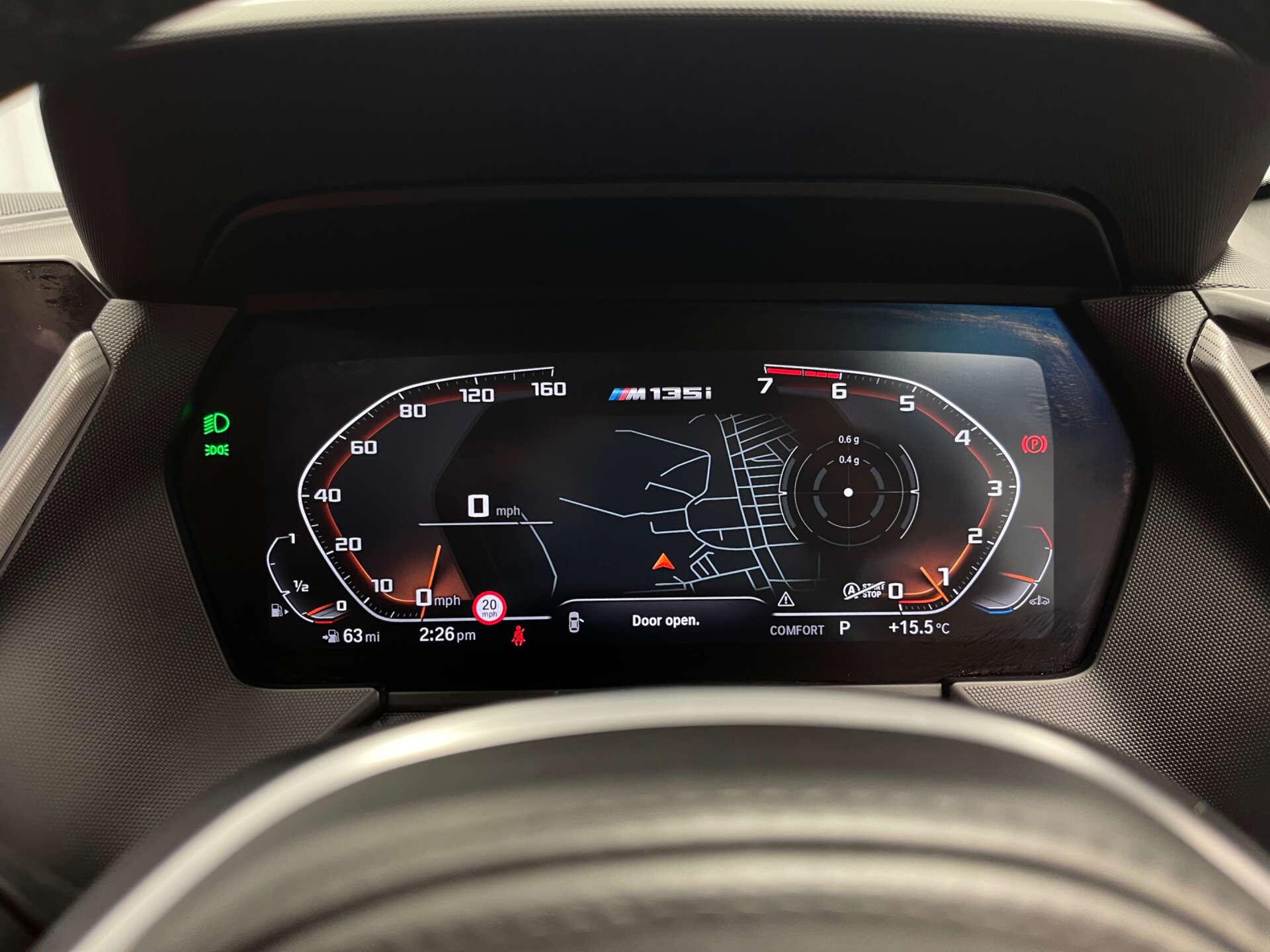 BMW 1 Series view 16