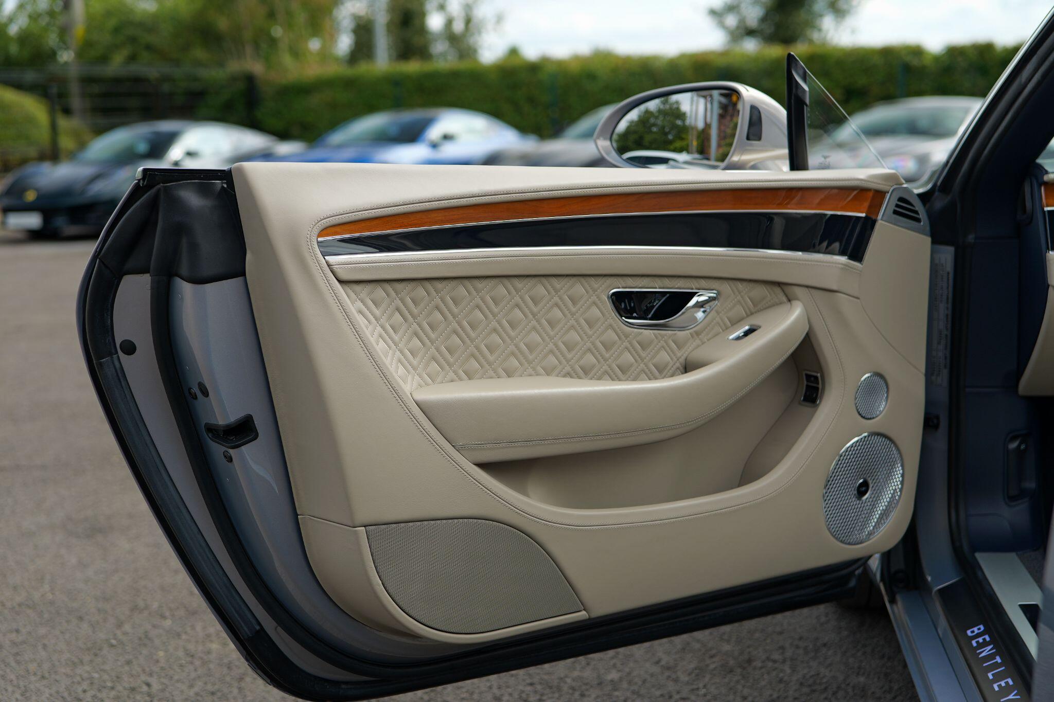 Bentley Continental view 32