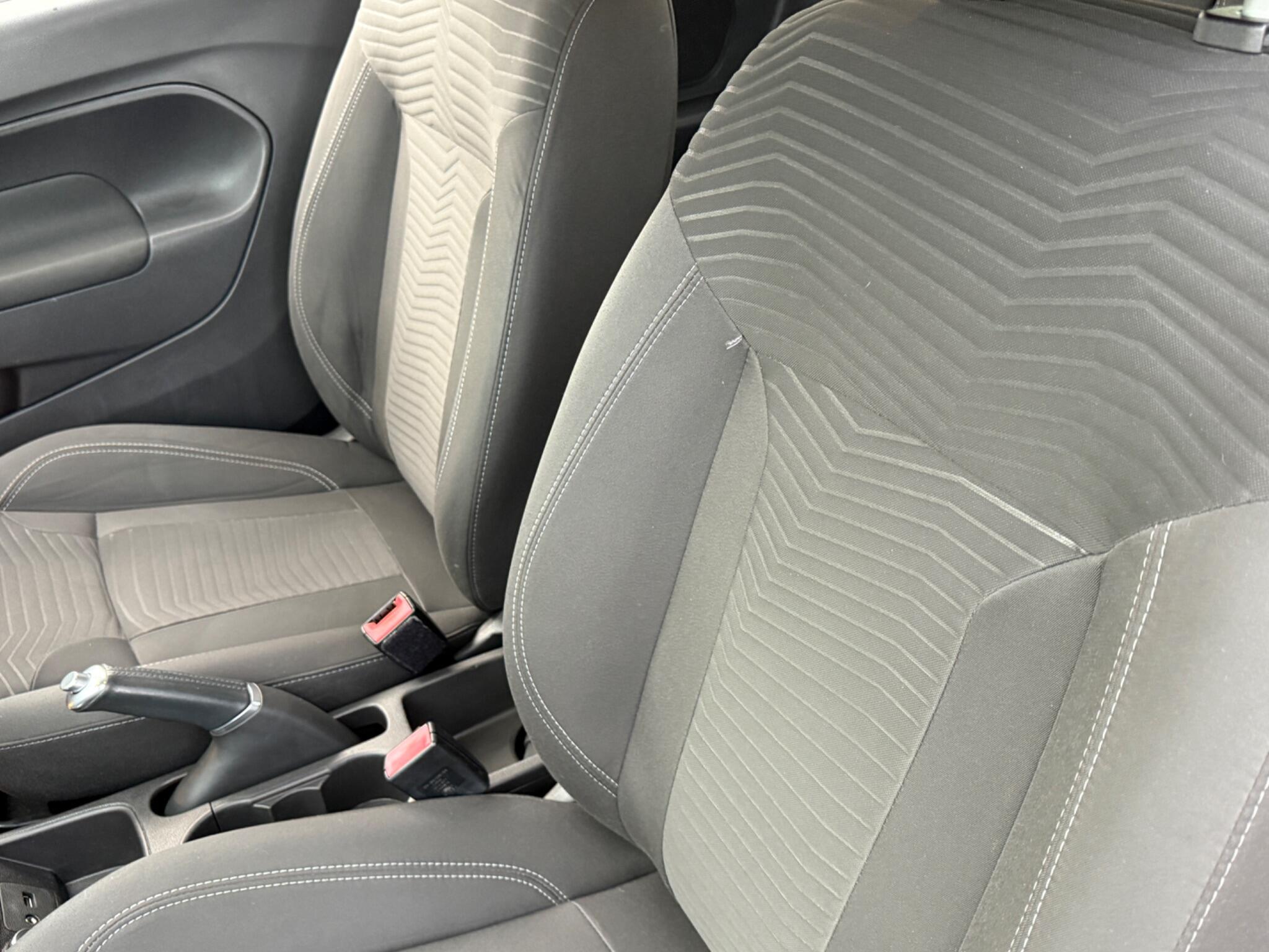 Ford Fiesta - Image 49