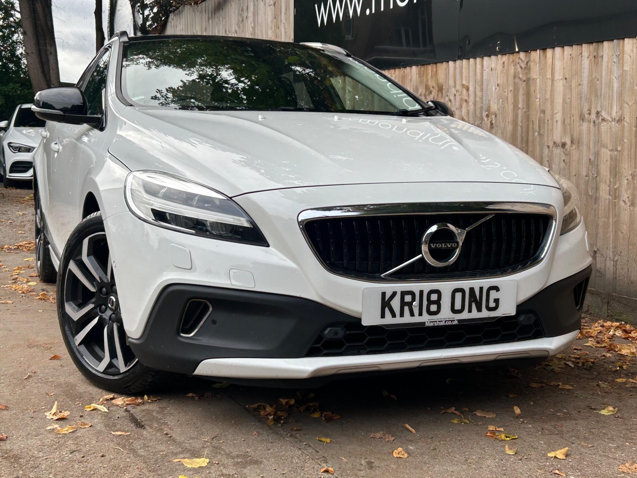 Volvo V40 Cross Country view 12
