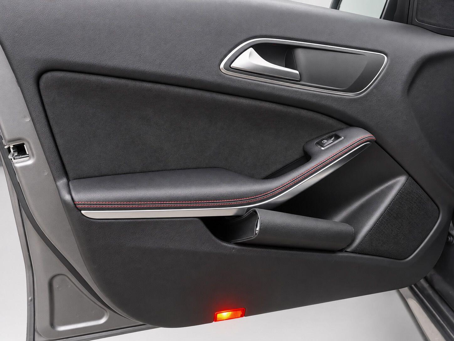 Mercedes-Benz Gla view 37