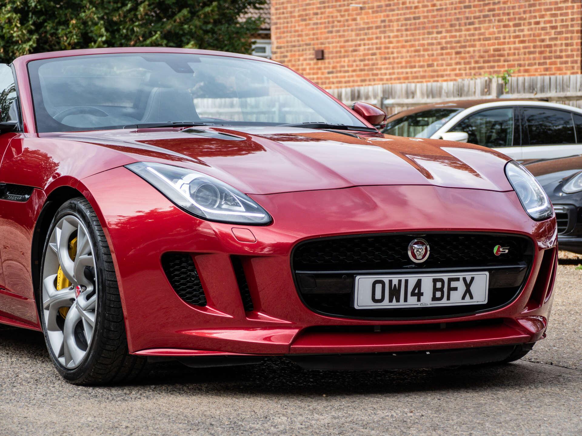 Jaguar F-Type view 8