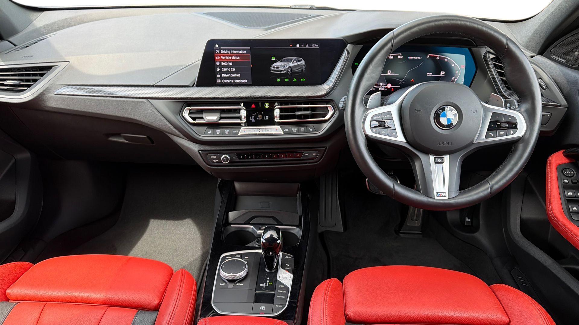 BMW 1 Series view 4