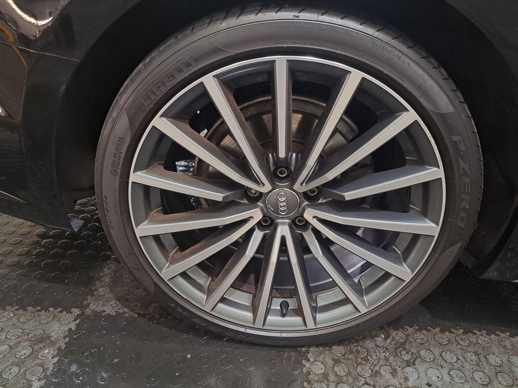 Audi A5 view 34