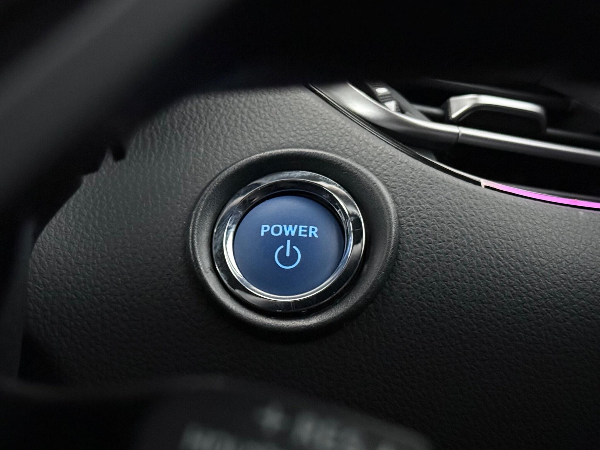 Toyota C-HR view 19