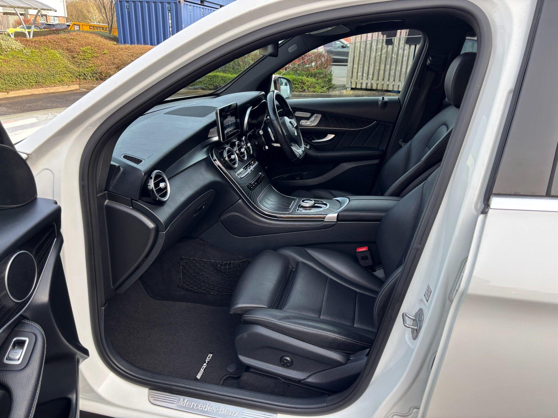 Mercedes-Benz GLC view 28