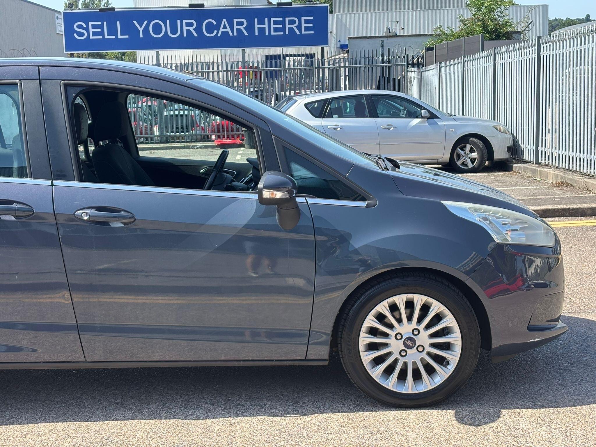 Ford B-Max view 19