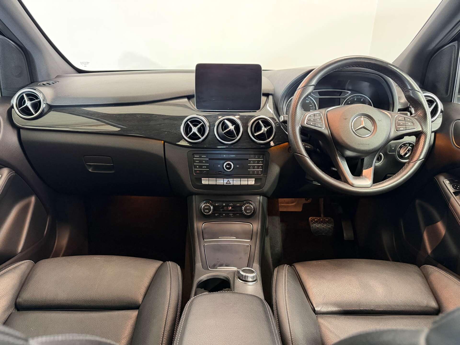 Mercedes-Benz B-Class view 13