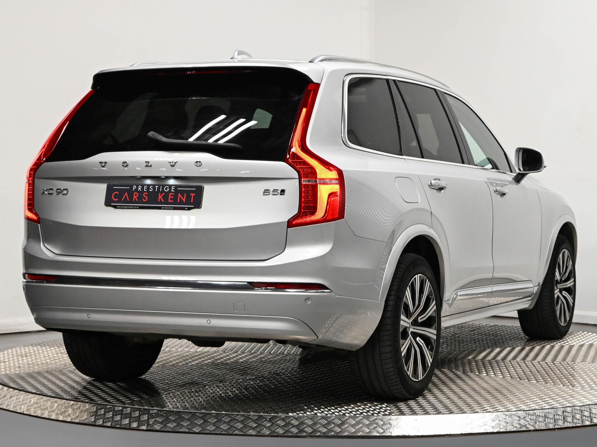 Volvo XC90 view 42