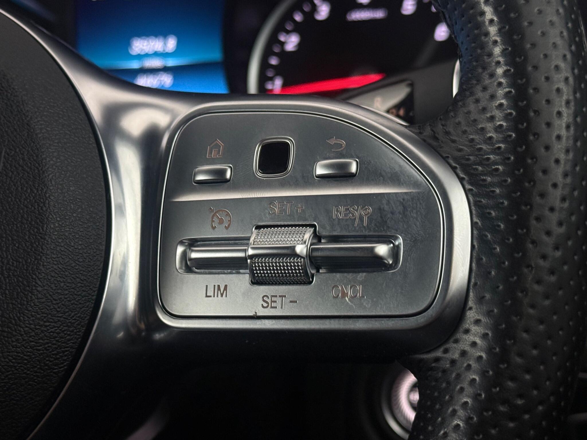 Mercedes-Benz C-Class view 16