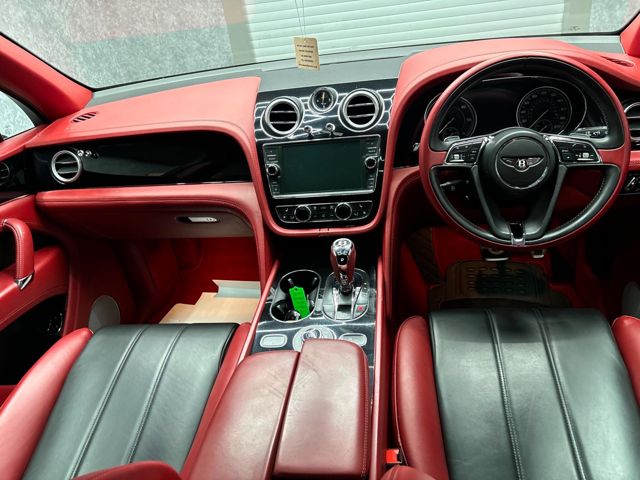 Bentley Bentayga view 9