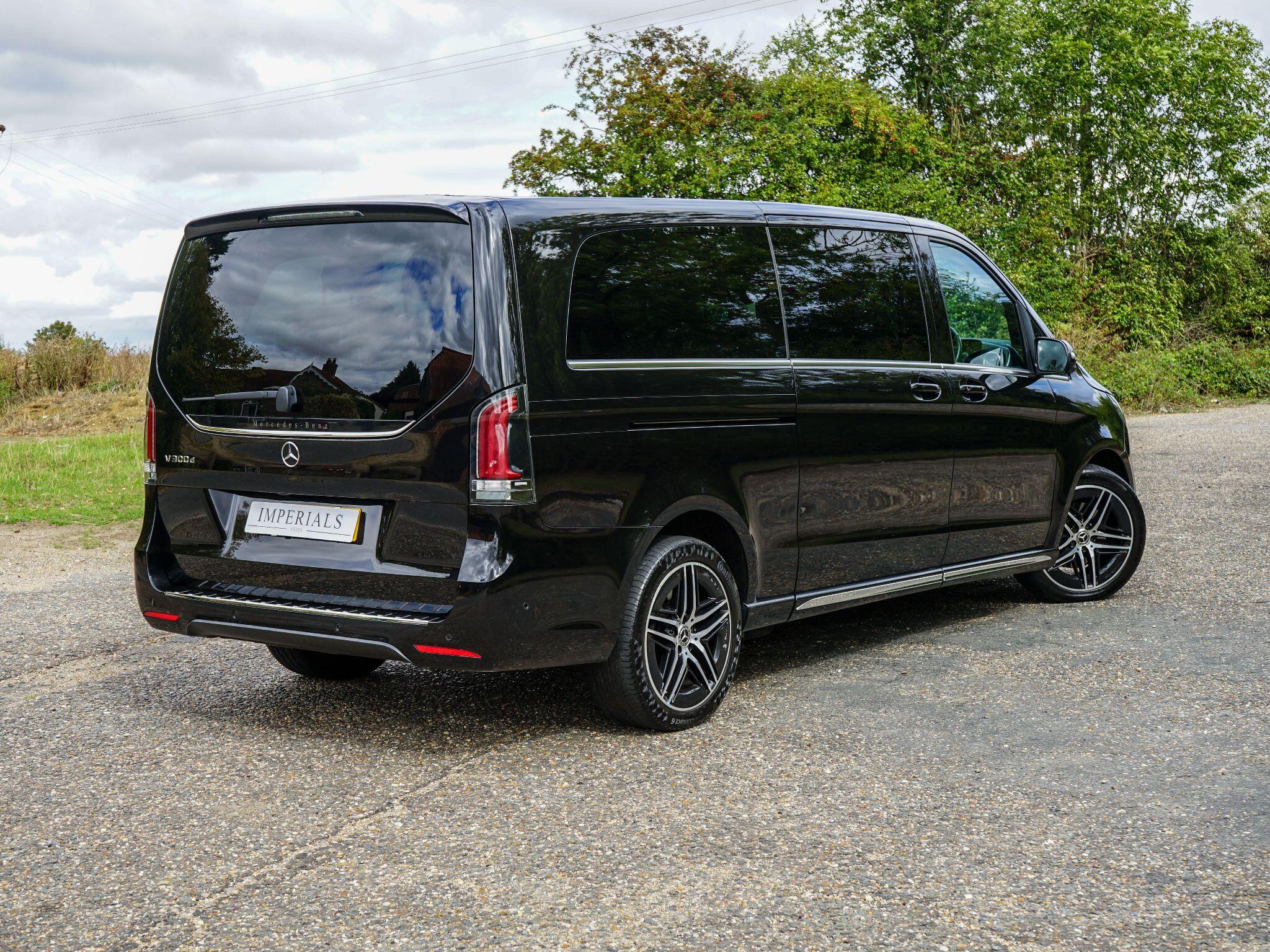Mercedes-Benz V Class view 4