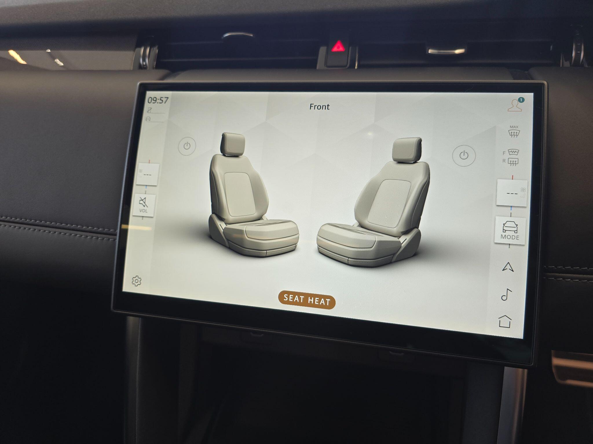 Land Rover Discovery Sport view 44