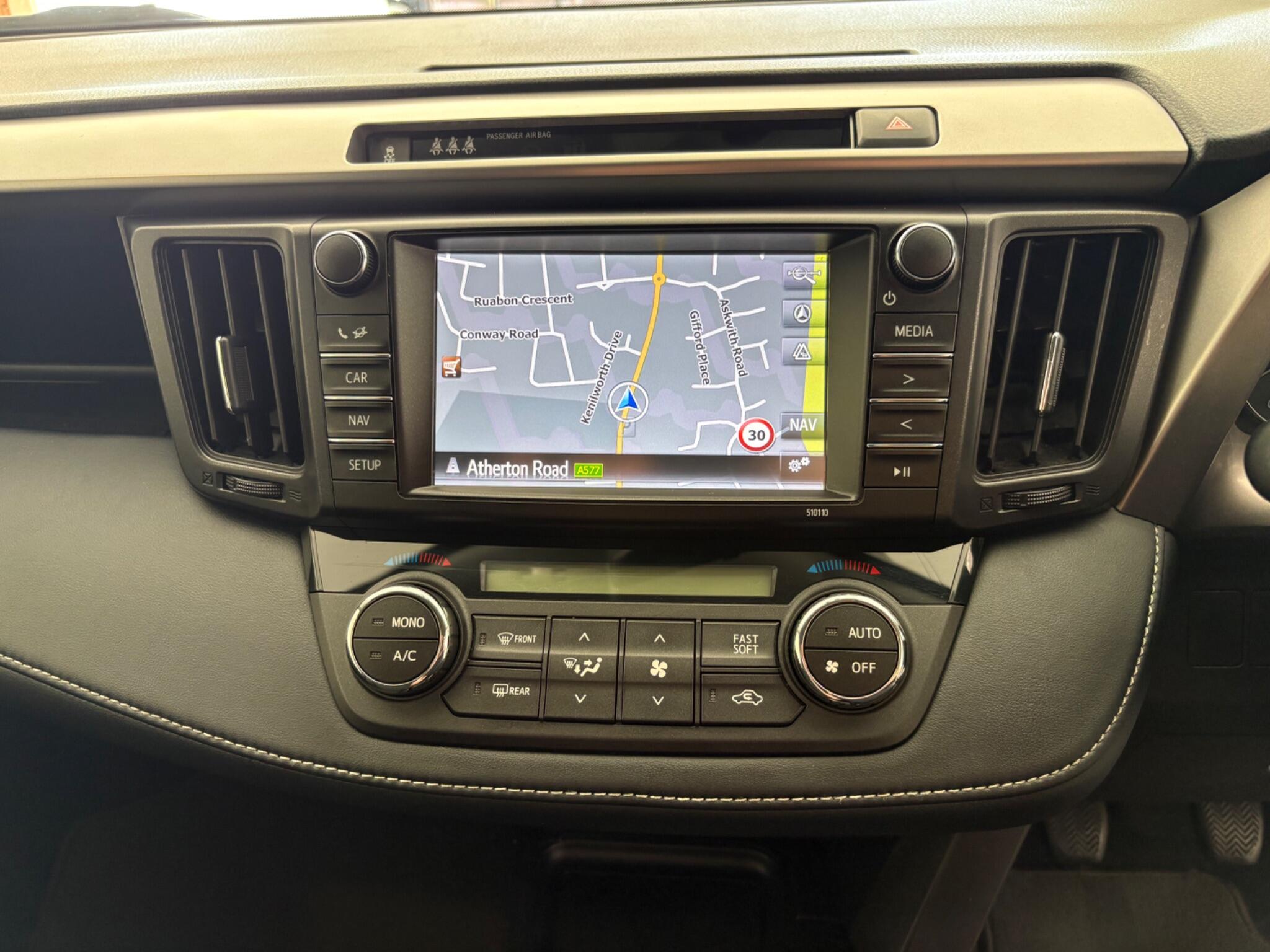 Toyota RAV4 view 11