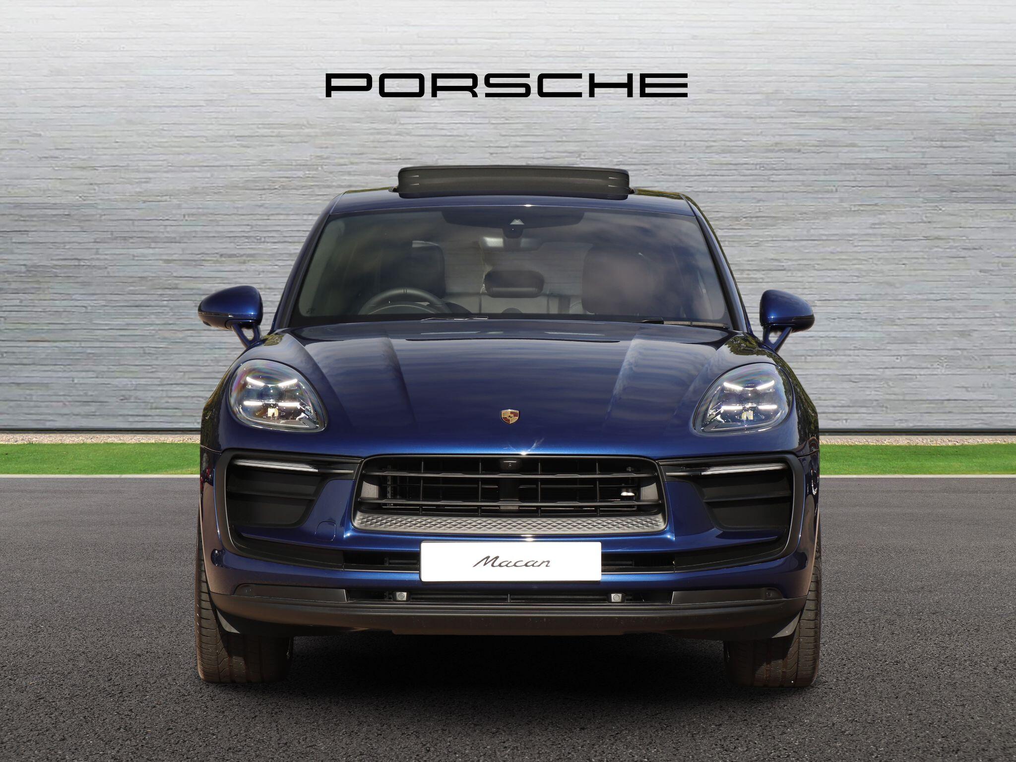 Porsche Macan view 8