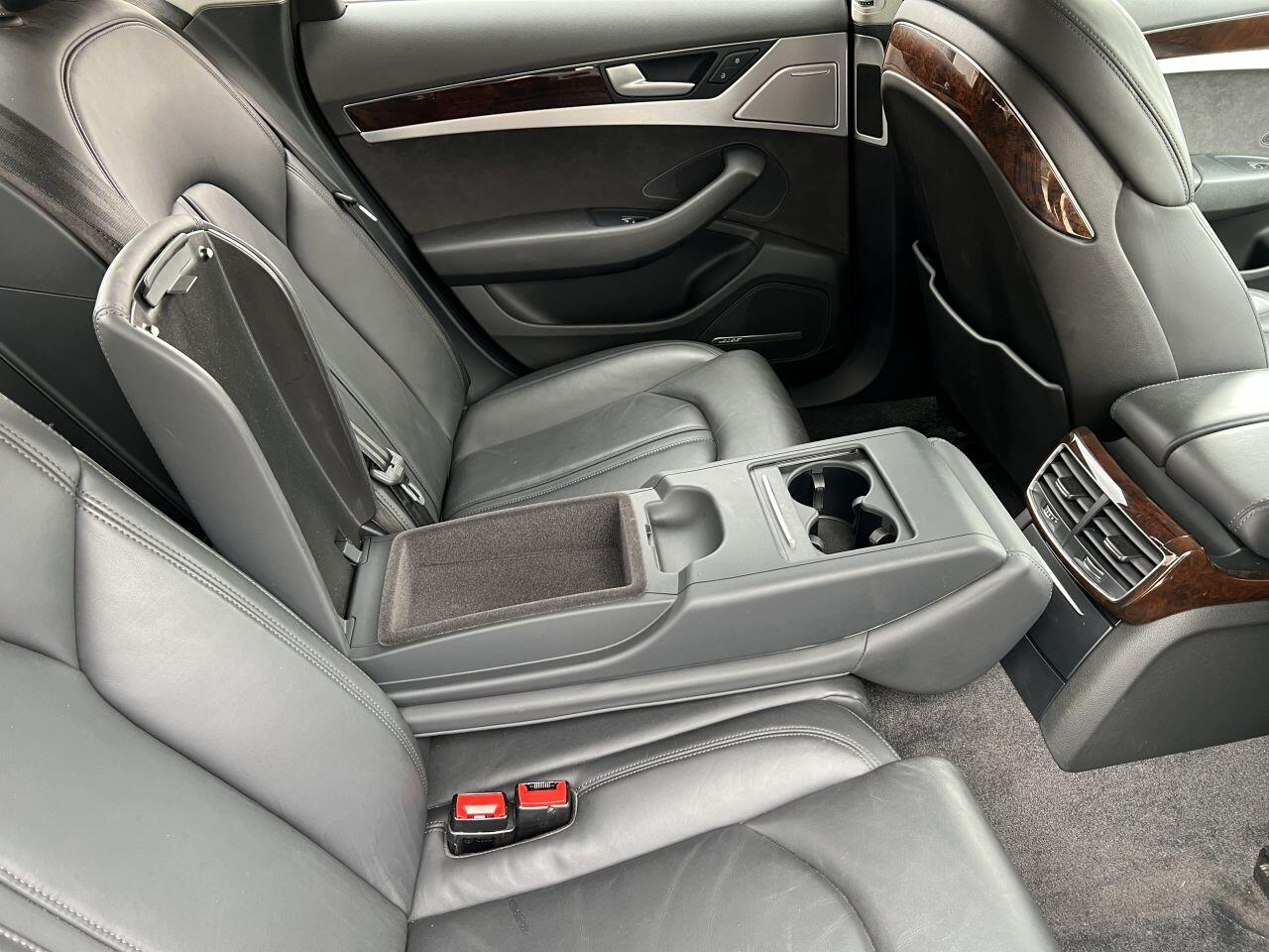 Audi A8 view 23
