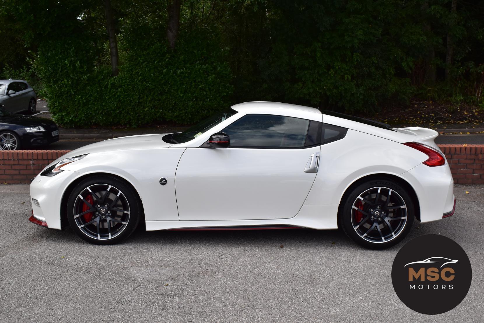 Nissan 370 Z view 9