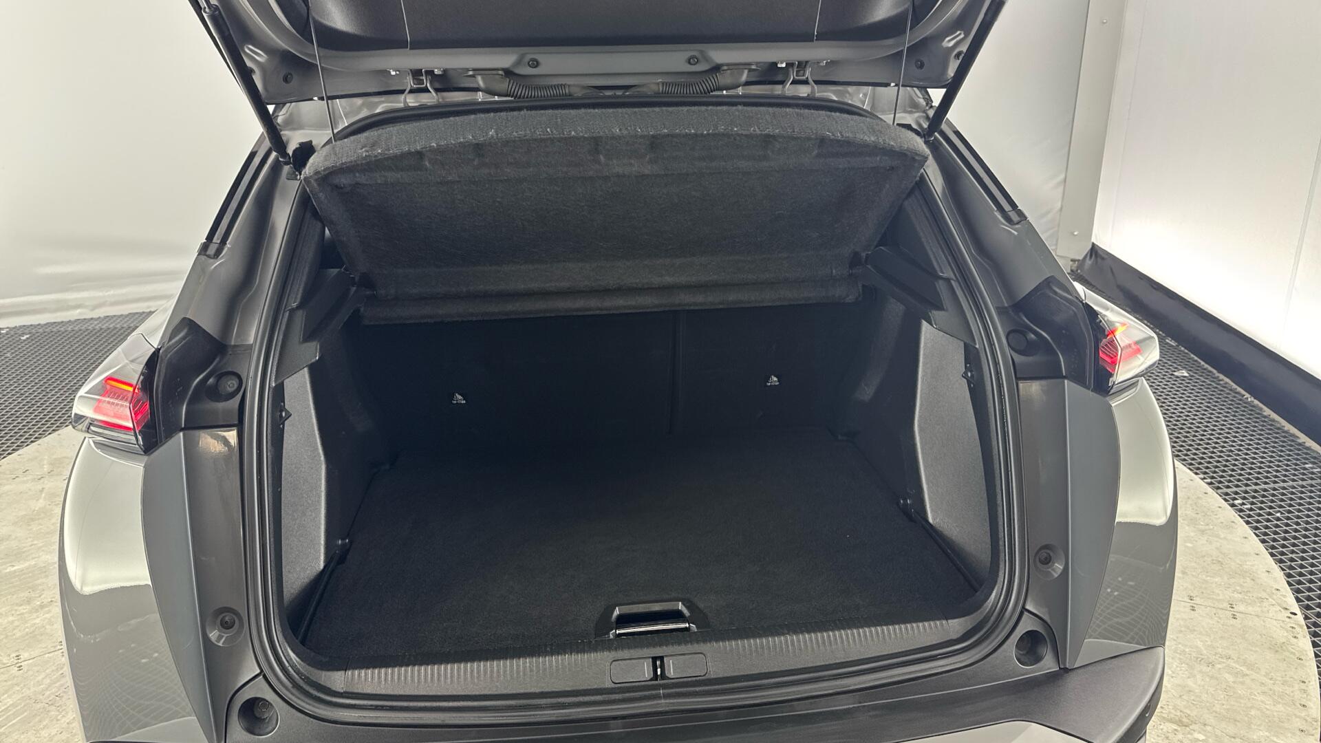 Peugeot 2008 view 15