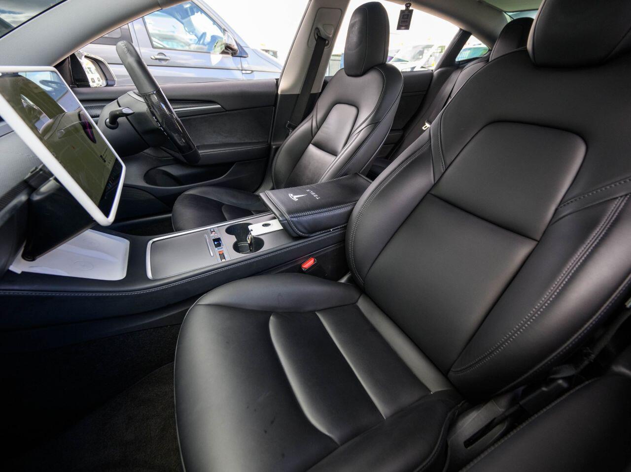 Tesla Model 3 view 23