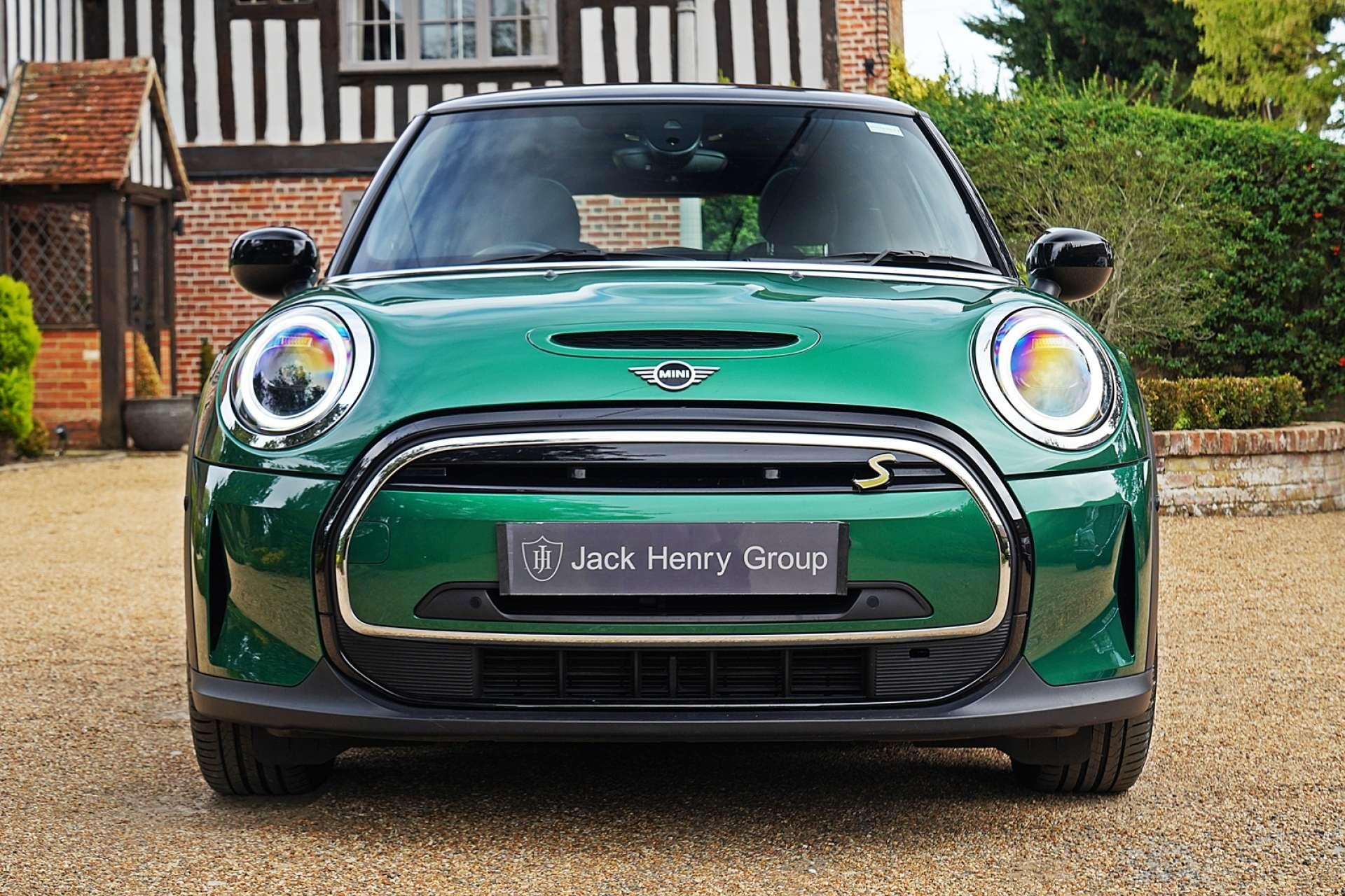 Mini Hatch view 10