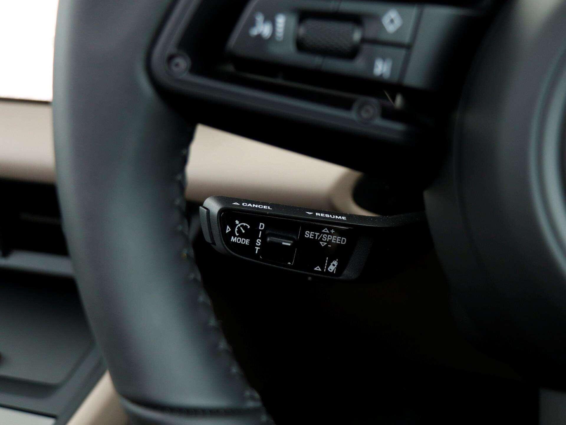 Porsche Macan view 19